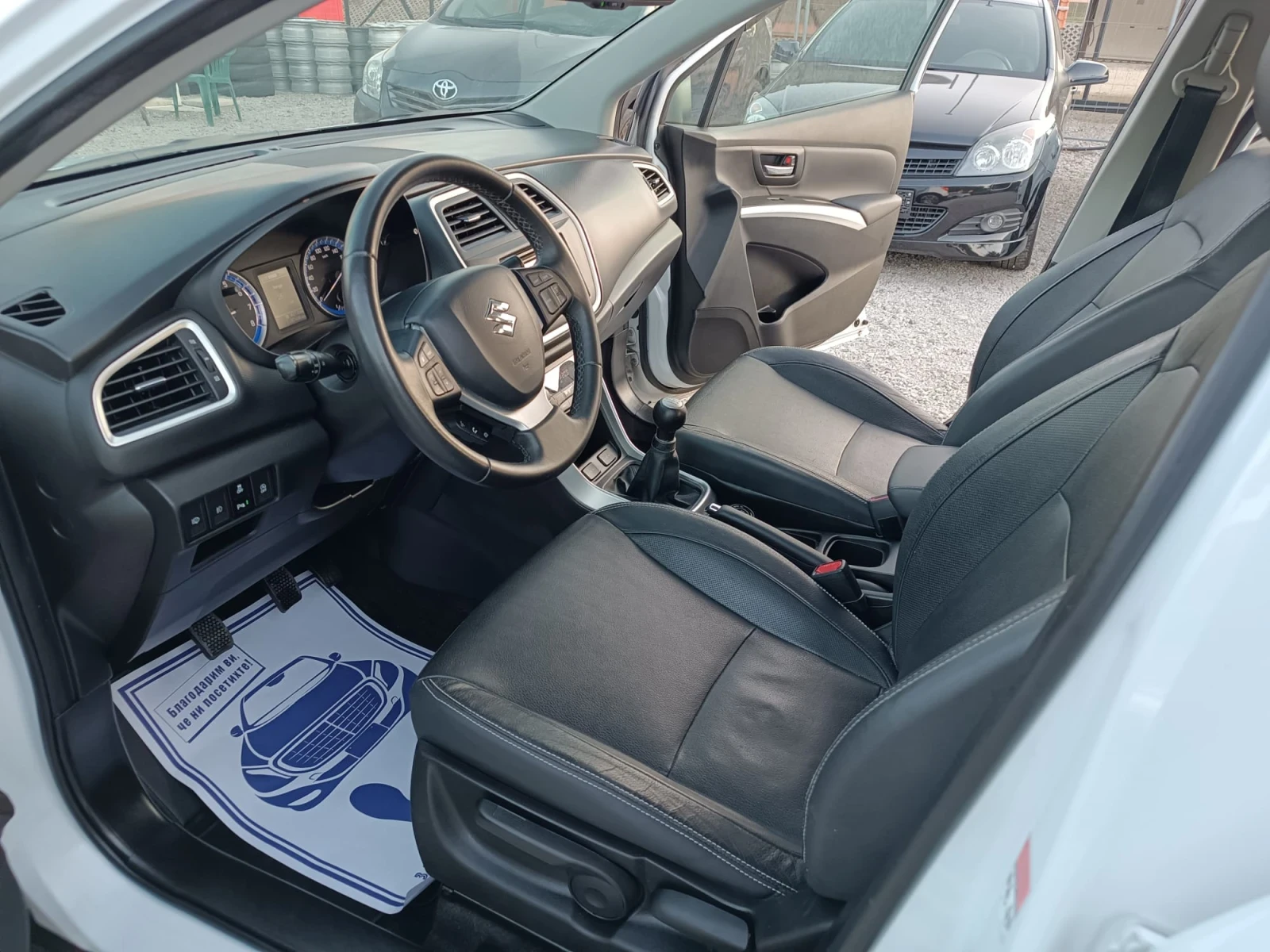 Suzuki SX4 S-Cross 1.6i * КОЖА * НАВИ * ТОП СЪСТОЯНИЕ ! - изображение 9