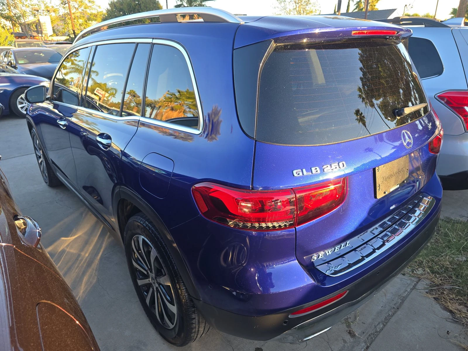 Mercedes-Benz GLB FULL DIGITAL/PANO/KEYLESS/LANE ASSIST - изображение 7