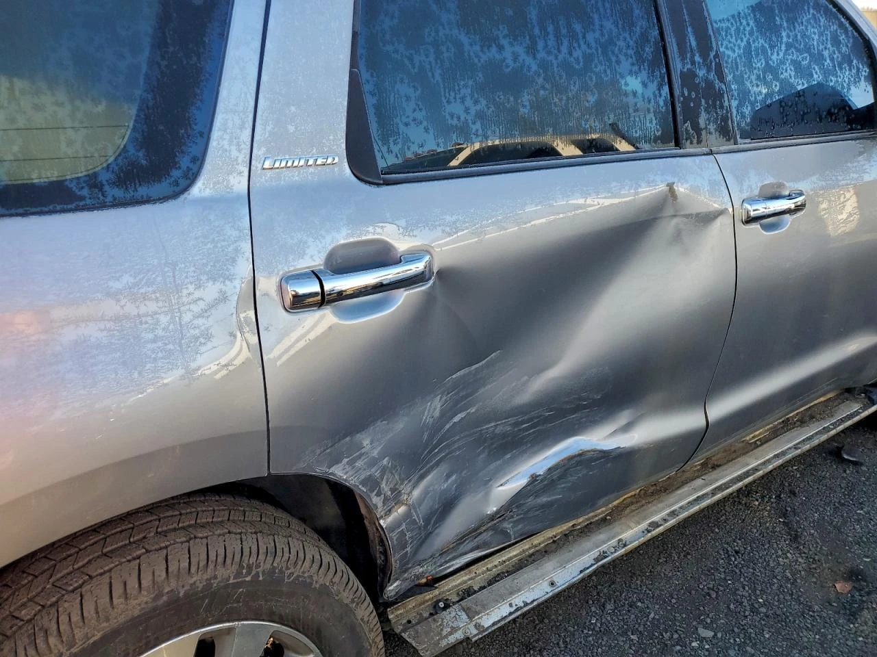 Toyota Sequoia LIMITED* КОЖА* ПОДГРЕВ* КАМЕРА* ШИБИДАХ - изображение 7