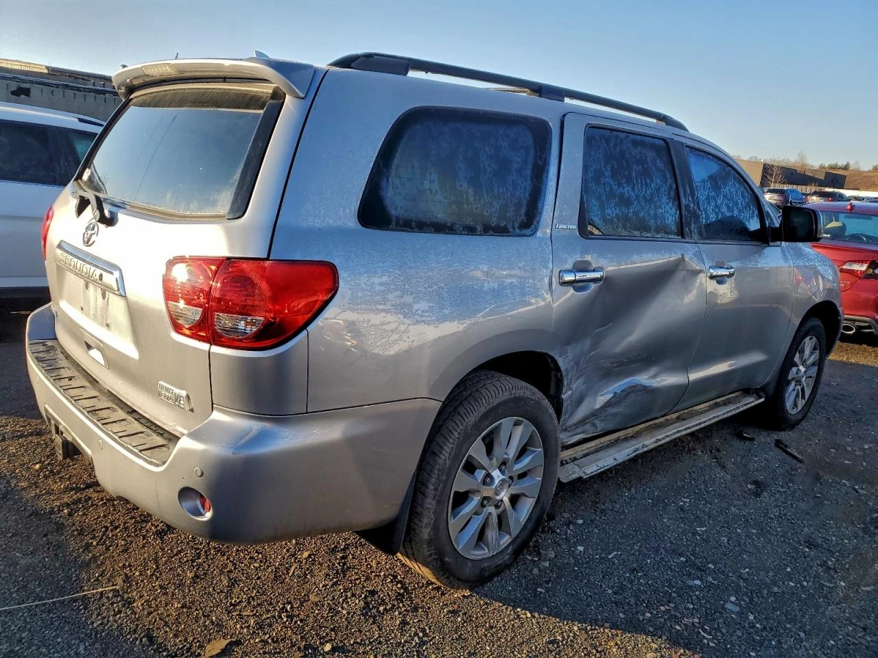 Toyota Sequoia LIMITED* КОЖА* ПОДГРЕВ* КАМЕРА* ШИБИДАХ - изображение 6