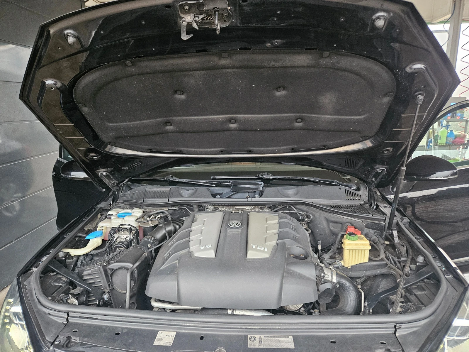 VW Touareg, снимка 17 - Автомобили и джипове - 53511072