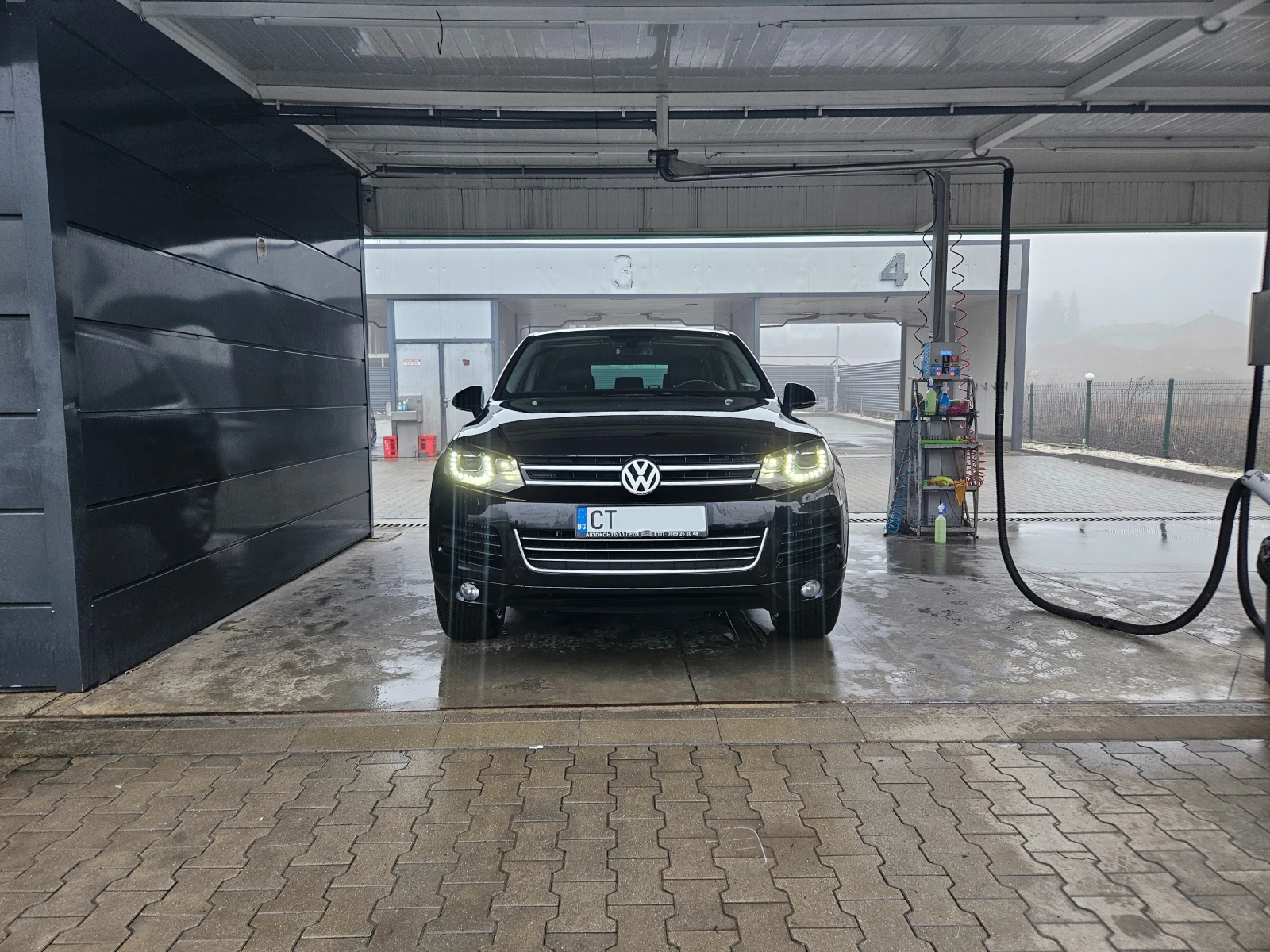 VW Touareg, снимка 2 - Автомобили и джипове - 53511072