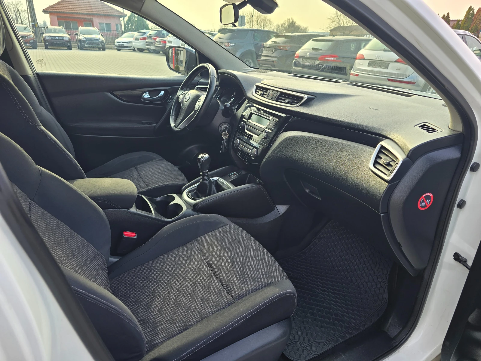 Nissan Qashqai 1.5DCI, 110�.�., 93000��. | Mobile.bg � ����������� 10
