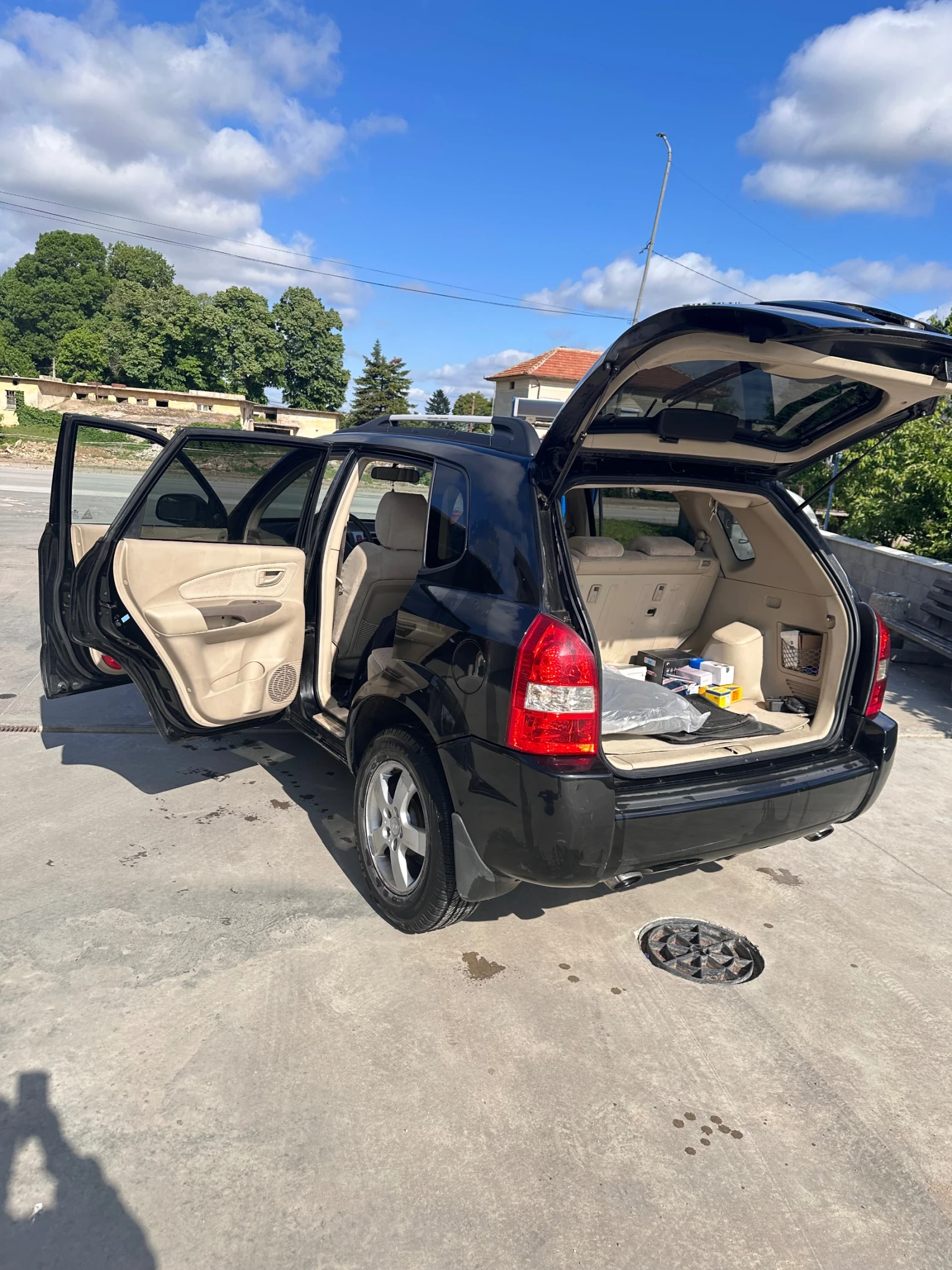 Hyundai Tucson, снимка 4 - Автомобили и джипове - 54590812