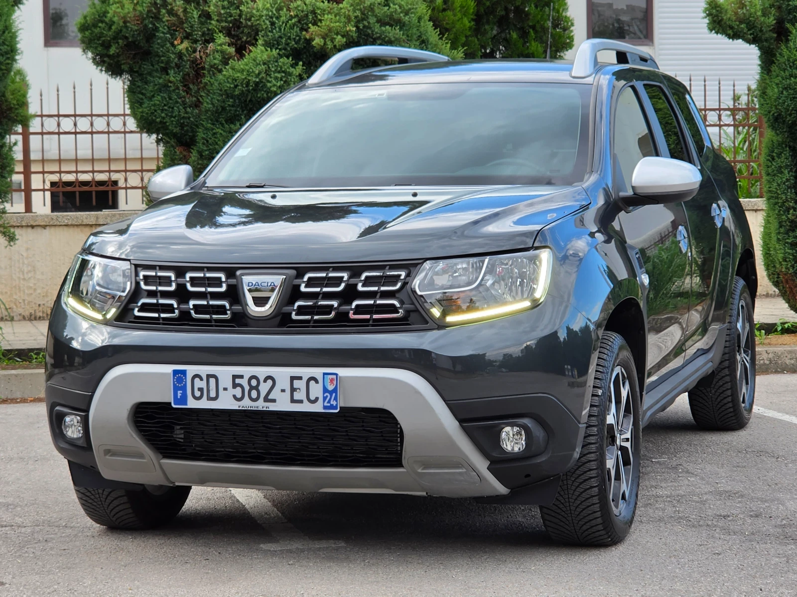 Dacia Duster 1.5dCi 116hp * КАМЕРА * НАВИ * 4х4 * 67000 км!! * , снимка 7 - Автомобили и джипове - 54921210