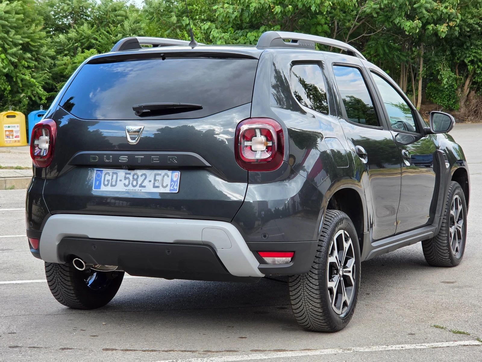 Dacia Duster 1.5dCi 116hp * КАМЕРА * НАВИ * 4х4 * 67000 км!! * , снимка 4 - Автомобили и джипове - 54921210