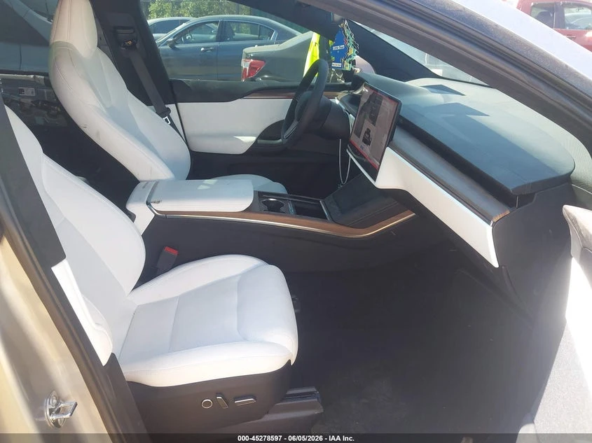 Tesla Model X All-Wheel Drive, снимка 5 - Автомобили и джипове - 55102781