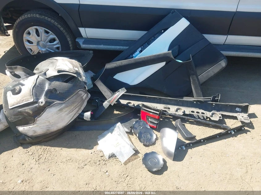 Tesla Model X All-Wheel Drive, снимка 12 - Автомобили и джипове - 55102781