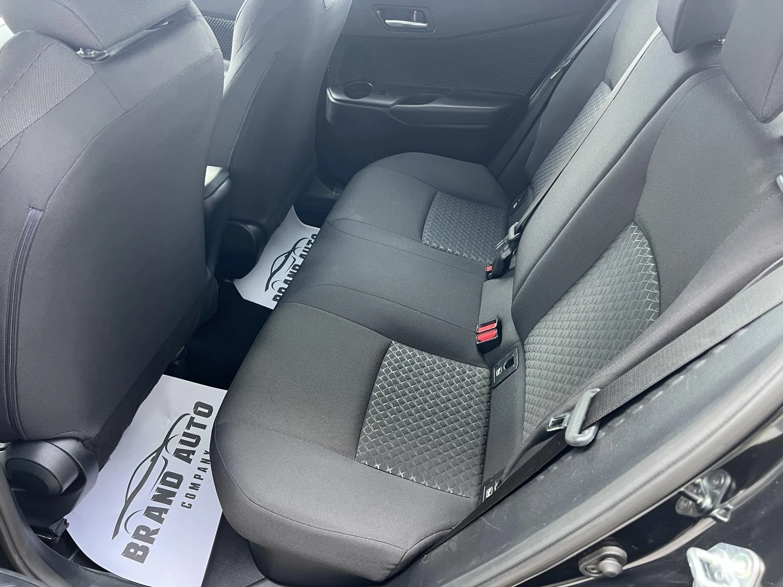 Toyota C-HR * В ГАРАНЦИЯ от TOYOTA * 1.8 HYBRID 122k.c., снимка 10 - Автомобили и джипове - 55211935