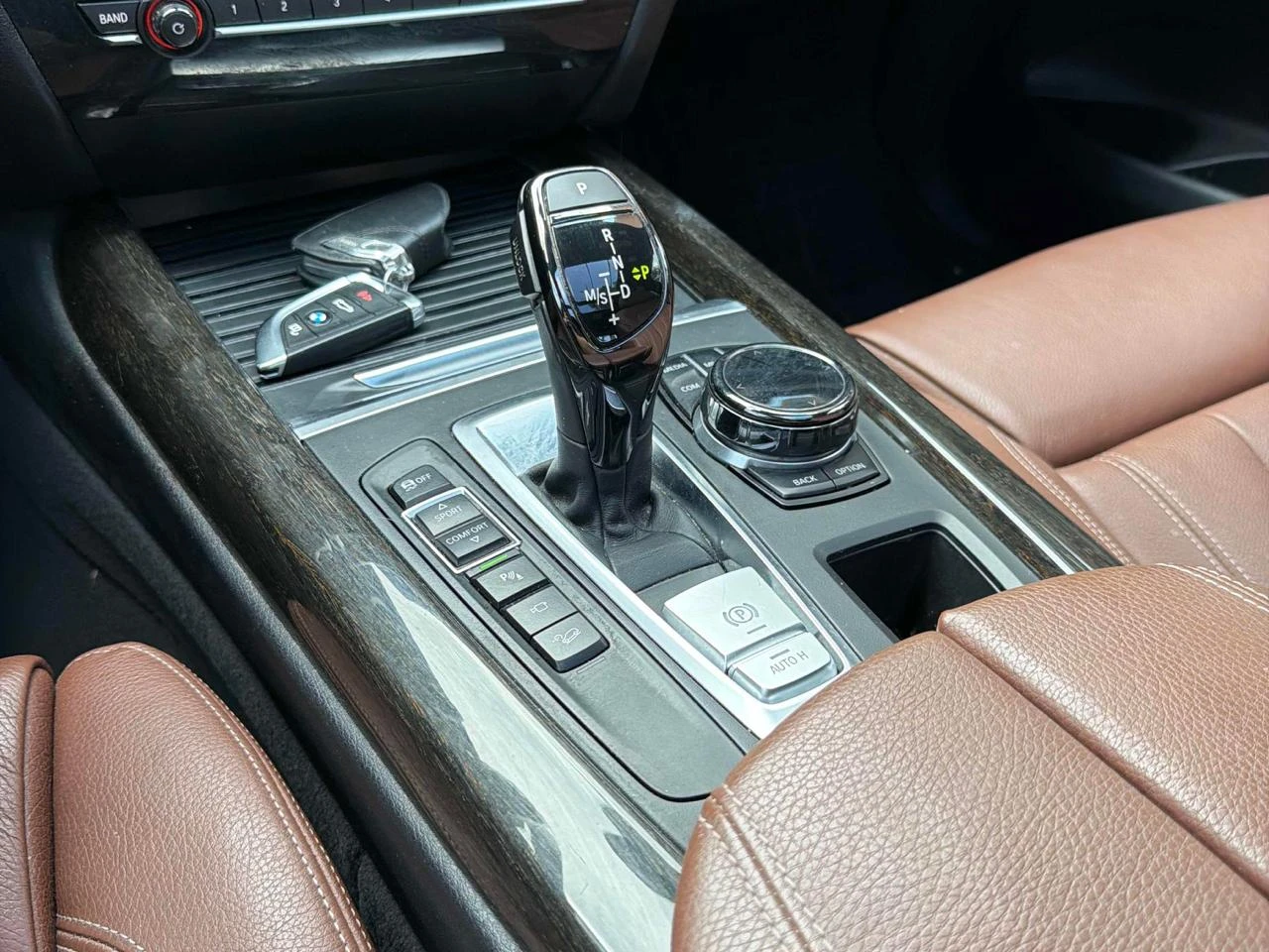 BMW X5 3.5d* 360* H&K* Вакум* HUD* Carplay* M pack* Пано, снимка 13 - Автомобили и джипове - 55844151