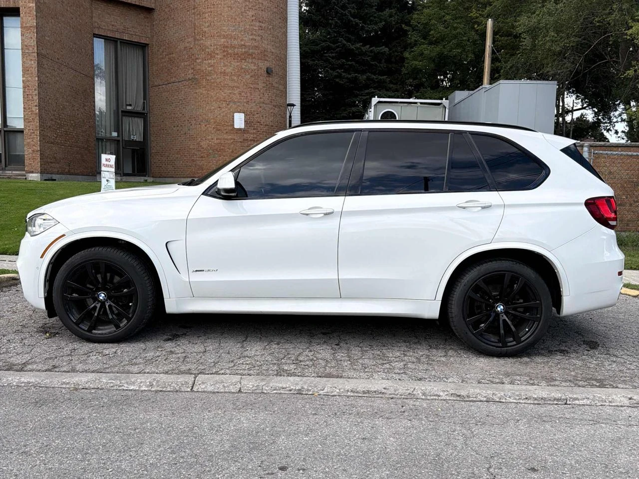 BMW X5 3.5d* 360* H&K* Вакум* HUD* Carplay* M pack* Пано, снимка 2 - Автомобили и джипове - 55844151