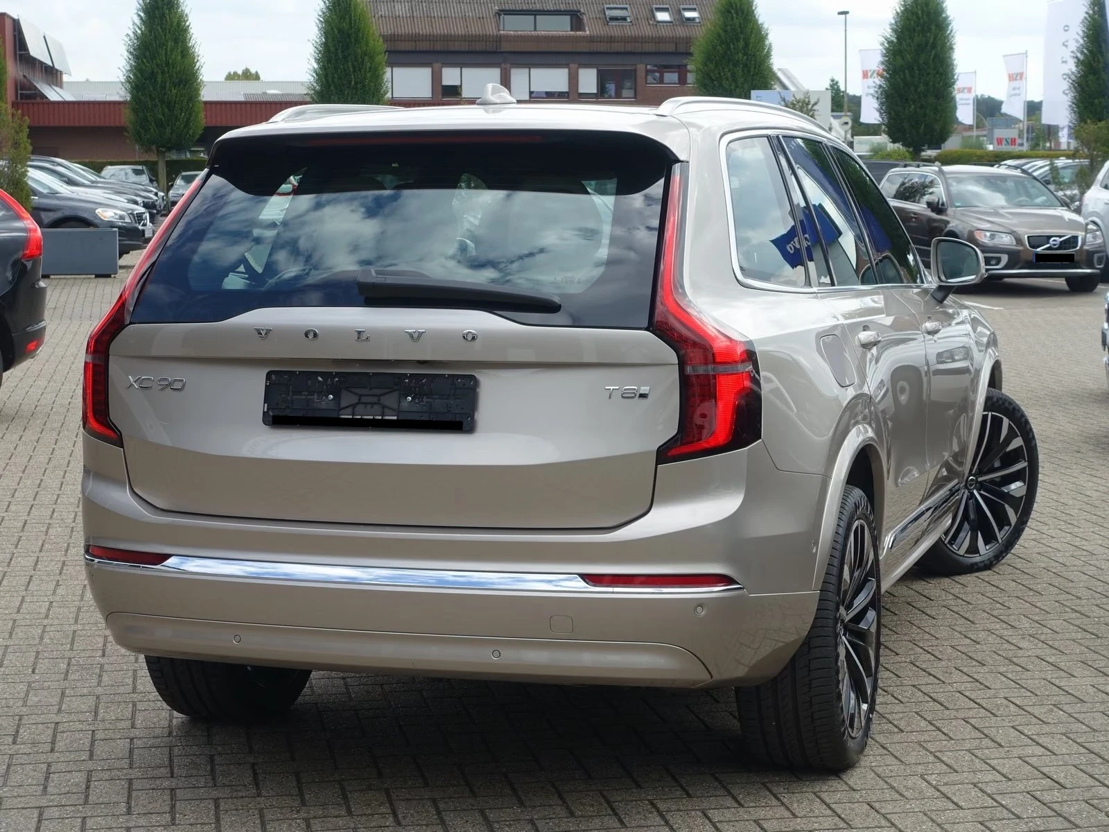 Volvo Xc90 T8 AWD Ultra Bright FourC 7seats, снимка 2 - Автомобили и джипове - 55845741