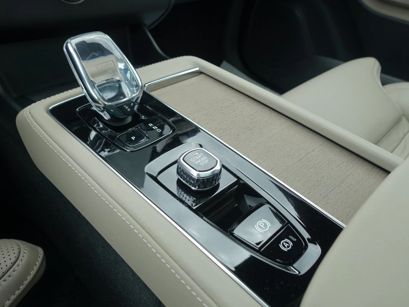 Volvo Xc90 T8 AWD Ultra Bright FourC 7seats, снимка 11 - Автомобили и джипове - 55845741