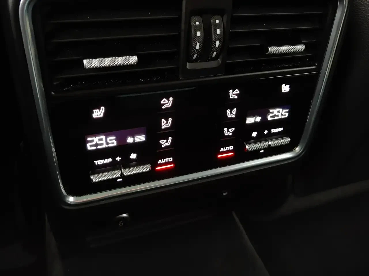 Porsche Cayenne S 2.9L AWD  SUNROOF | NAV | BOSE | HTD SEATS | HUD | Mobile.bg � ����������� 16