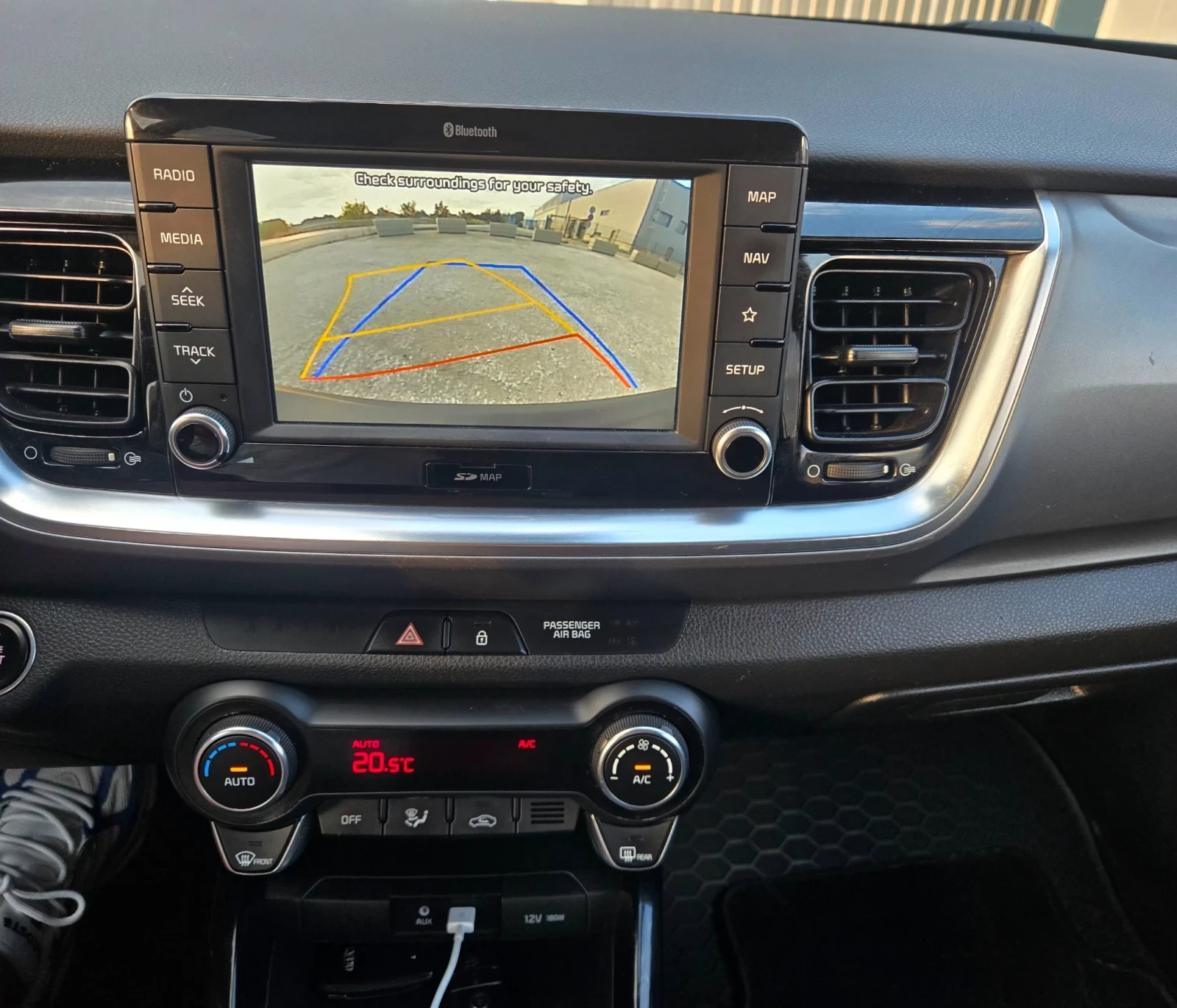 Kia Stonic T GDI 120kc.- NAVI- CARPLAY- WAZE, снимка 12 - Автомобили и джипове - 56130571