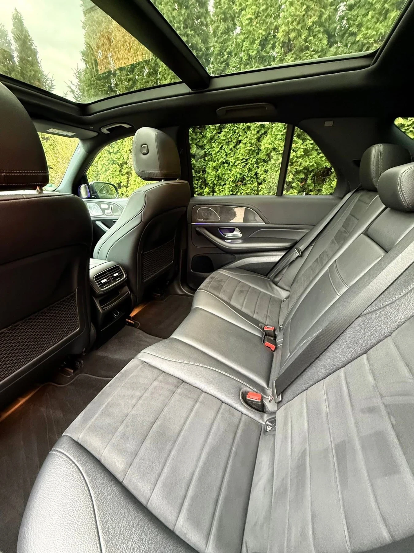 Mercedes-Benz GLE 400 d AMG/Burmaster 3D/Panorama/22 /Distronic, снимка 12 - Автомобили и джипове - 56201867