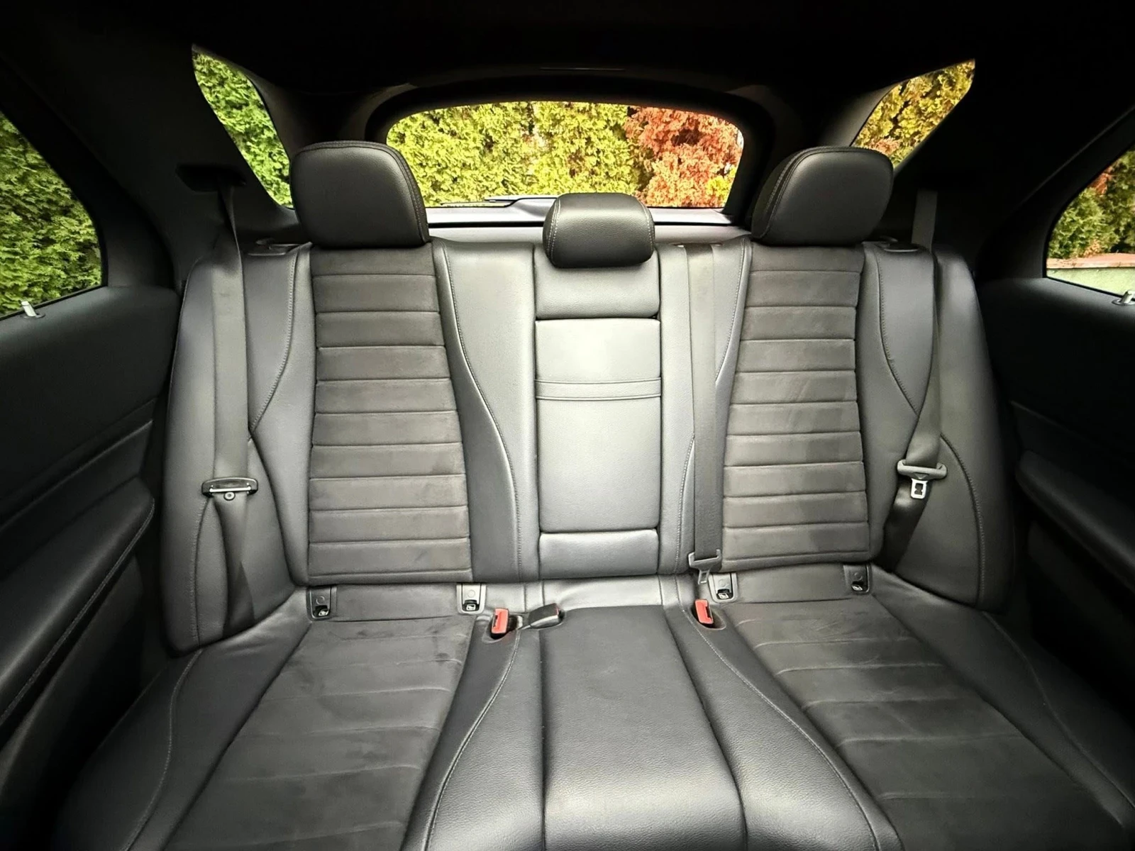 Mercedes-Benz GLE 400 d AMG/Burmaster 3D/Panorama/22 /Distronic, снимка 13 - Автомобили и джипове - 56201867