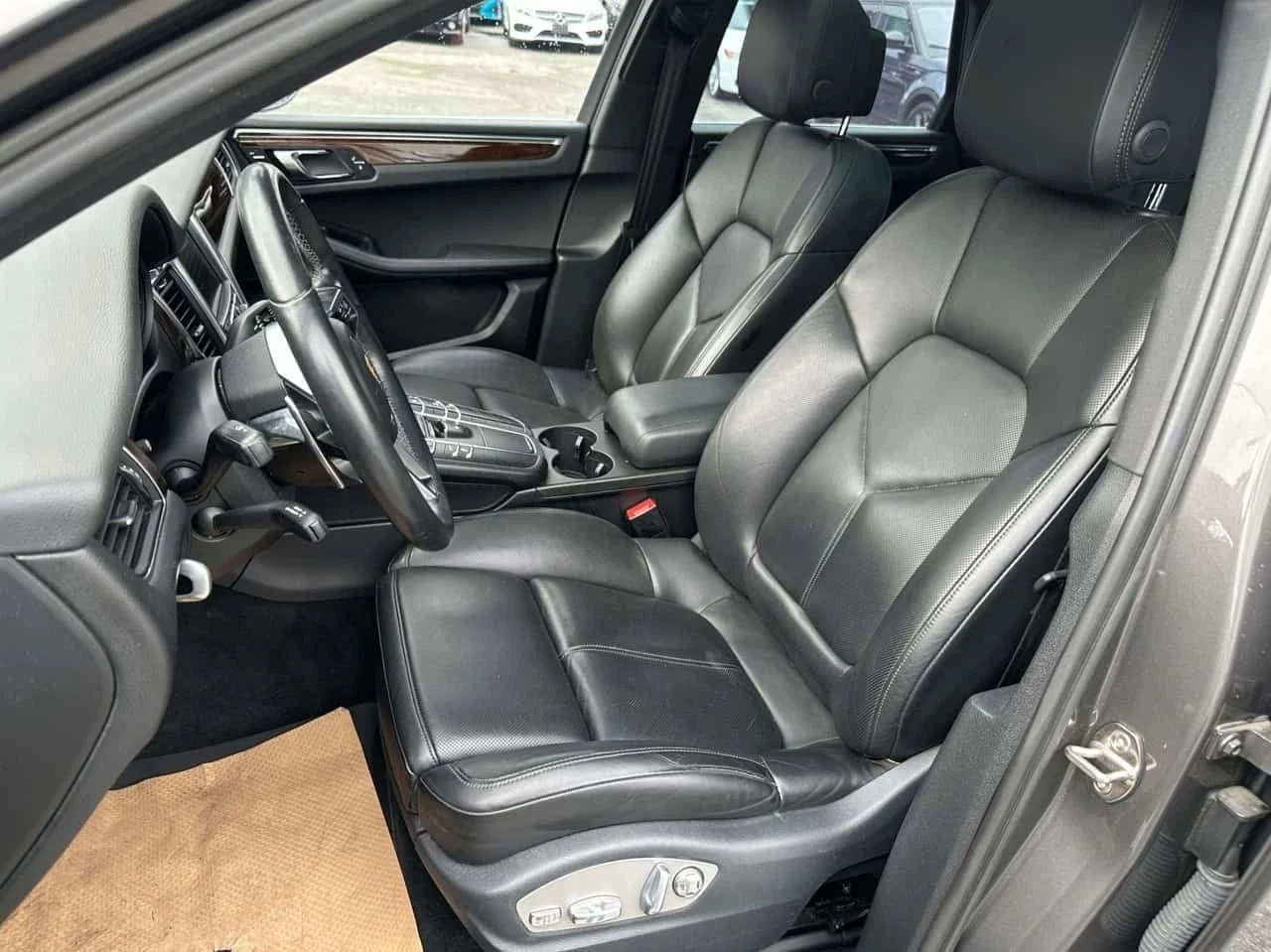 Porsche Macan, снимка 13 - Автомобили и джипове - 56688754