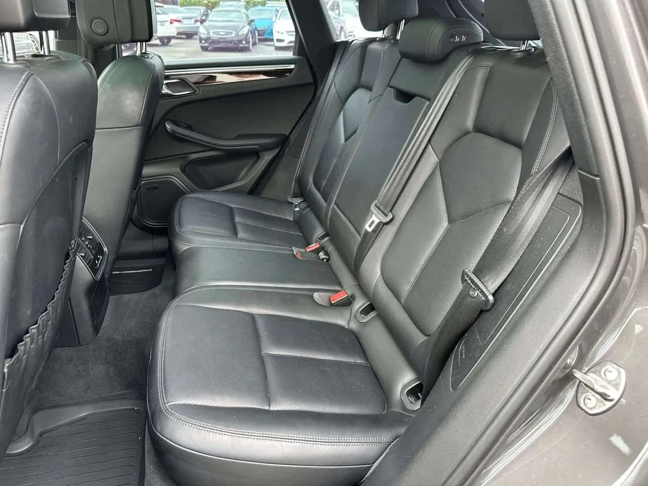 Porsche Macan, снимка 17 - Автомобили и джипове - 56688754
