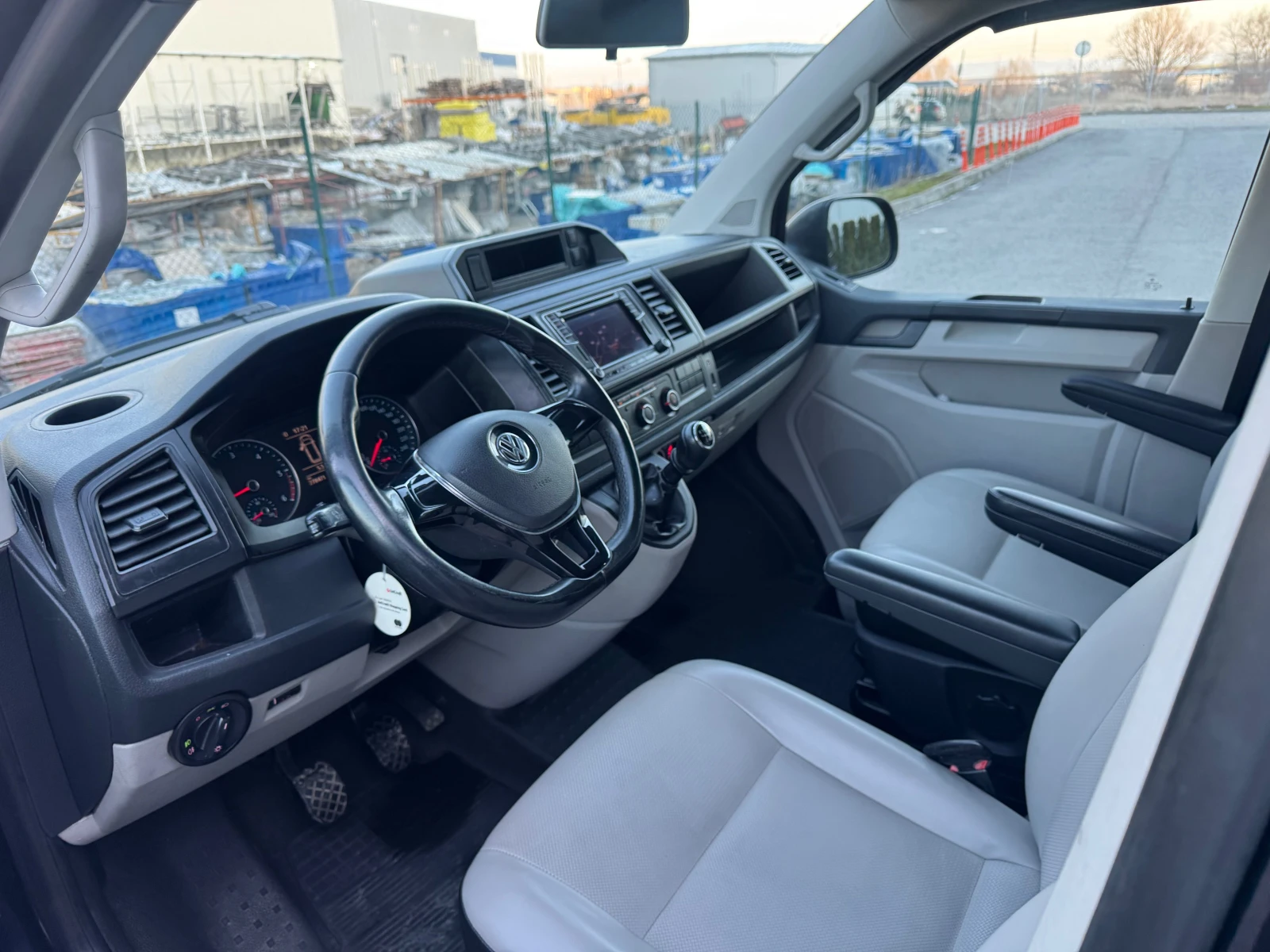 VW T6 2.0tdi 150 LONG, снимка 12 - Бусове и автобуси - 54684415