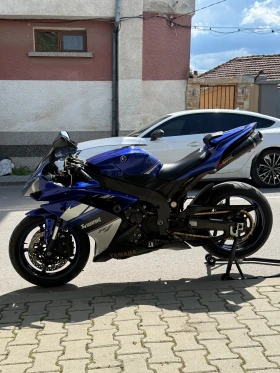 ������ Yamaha YZF-R1