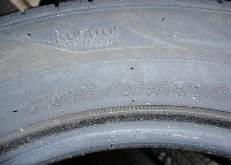 Гуми Летни 205/55R16, снимка 4 - Гуми и джанти - 5251887