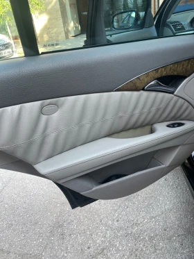 Mercedes-Benz E 320, снимка 11