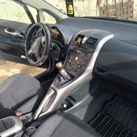 Toyota Auris 1.6 кубика, снимка 11
