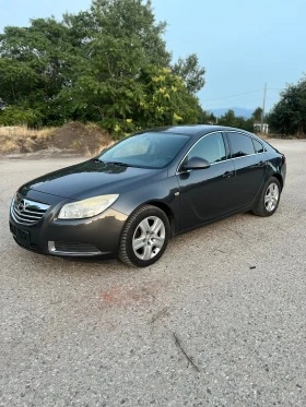 Opel Insignia ПЕРФЕКТНА, снимка 2