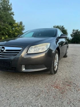 Opel Insignia ПЕРФЕКТНА, снимка 3