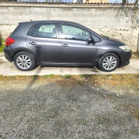 Toyota Auris 1.6 кубика