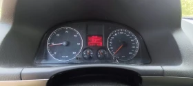 VW Touran - 3200 € / 6258.66 лв. - 88023342 12