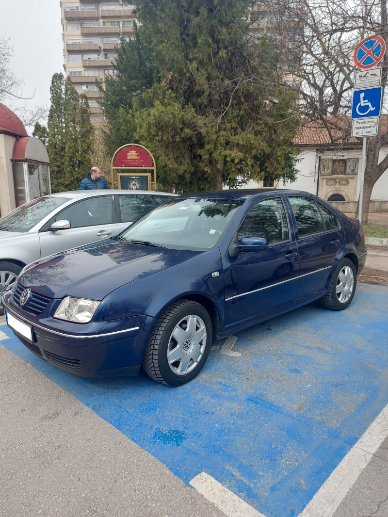 VW Bora, снимка 2 - Автомобили и джипове - 46758846