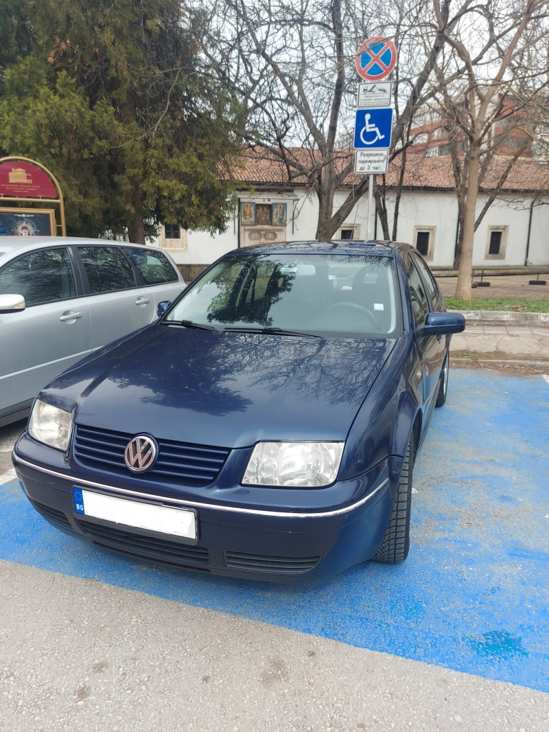 VW Bora, снимка 1 - Автомобили и джипове - 46758846