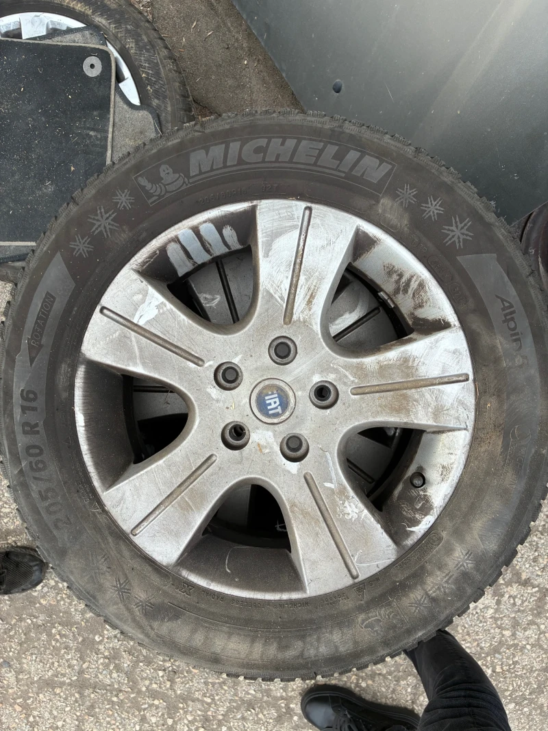 Fiat Sedici 1.9 MultiJet 4x4, снимка 2 - Автомобили и джипове - 50475067