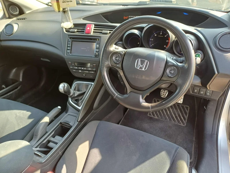 Honda Civic, снимка 3 - Автомобили и джипове - 52556936