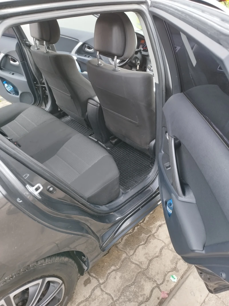 Toyota Avensis 2.0vvti , снимка 15 - Автомобили и джипове - 52845614