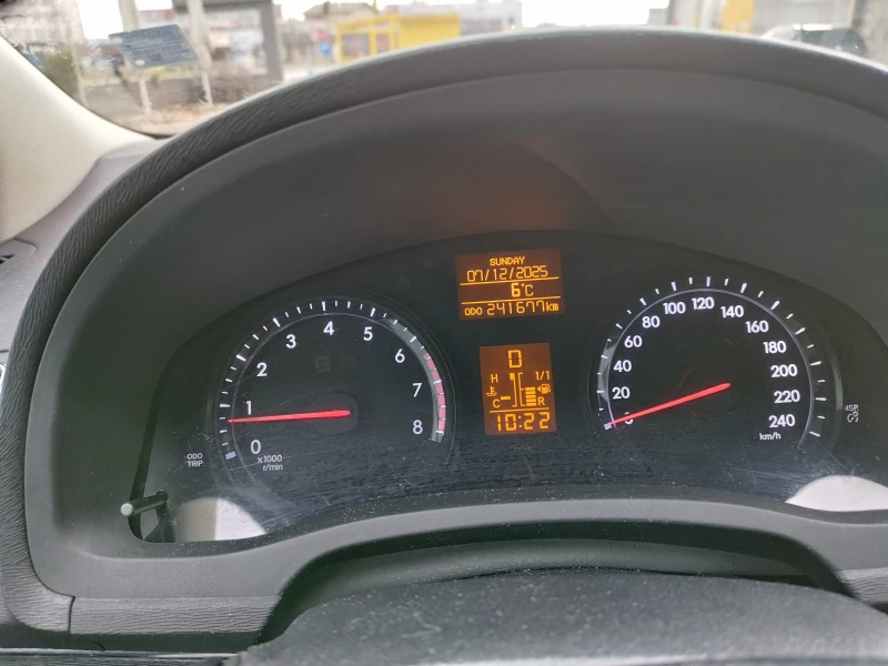 Toyota Avensis 2.0vvti , снимка 9 - Автомобили и джипове - 52845614