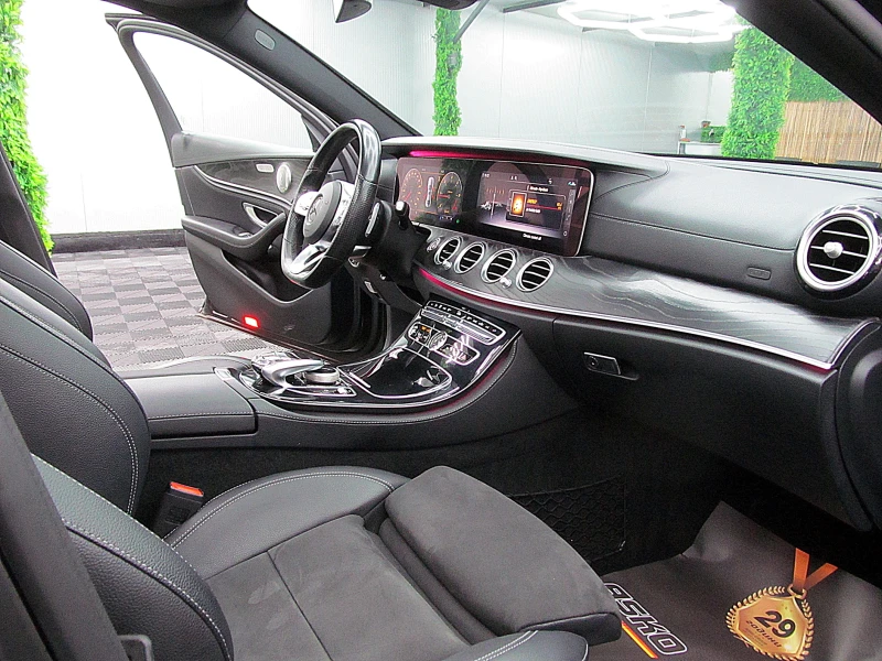 Mercedes-Benz E 220 4-MATIK/AMG/PANORAMA/360/KeylessGo/СОБСТВЕН ЛИЗИНГ, снимка 9 - Автомобили и джипове - 53181197