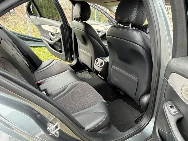 Mercedes-Benz C 220, снимка 11 - Автомобили и джипове - 53402991