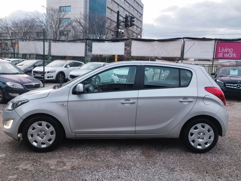 Hyundai I20 1.25i 85kc BENZIN FACE, снимка 4 - Автомобили и джипове - 53415253