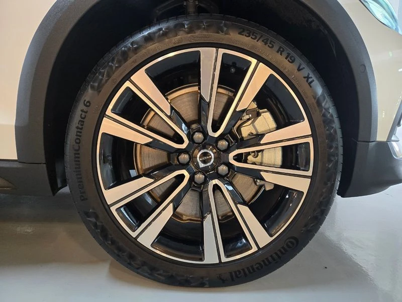 Volvo V60 КРАЙНА ЦЕНА: 39686 EUR !!!РЕАЛНА КРАЙНА ЦЕНА!!!, снимка 8 - Автомобили и джипове - 55969503