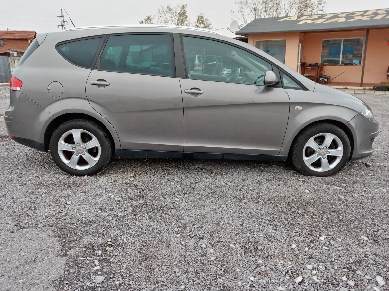 Seat Altea 2.0 TDI - изображение 4