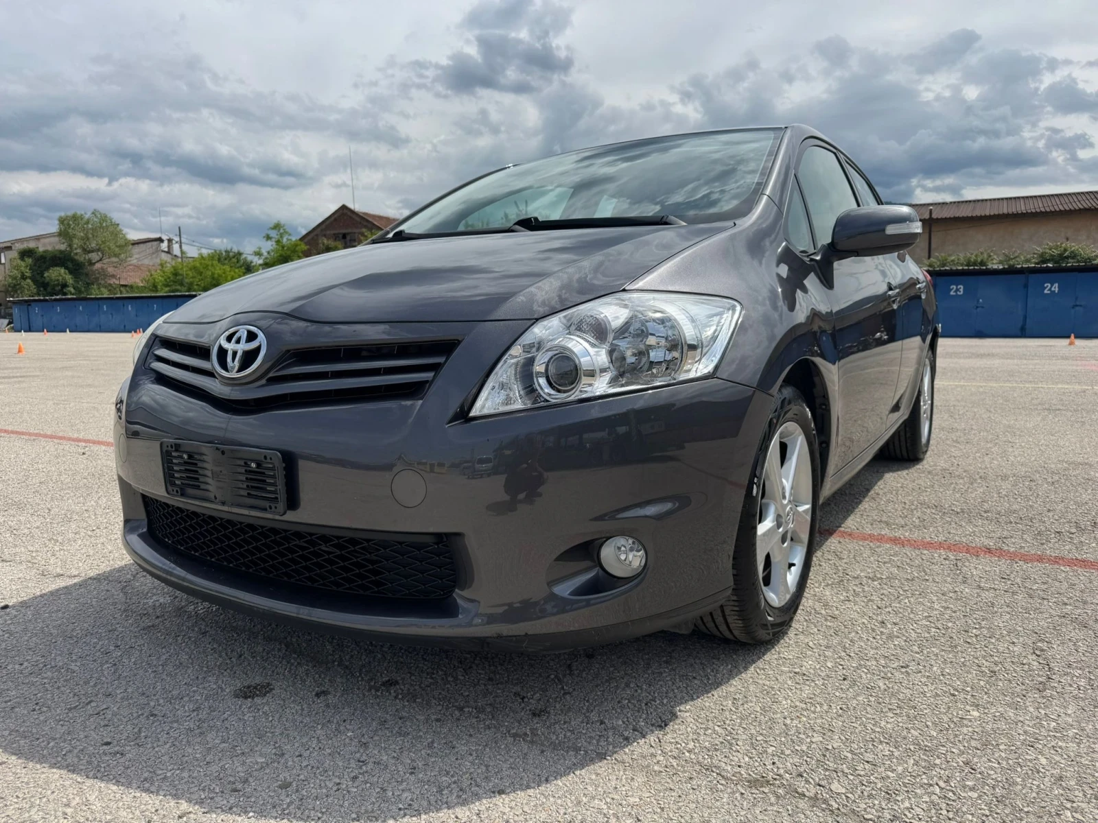 Toyota Auris 1.4 D-4D  - изображение 2