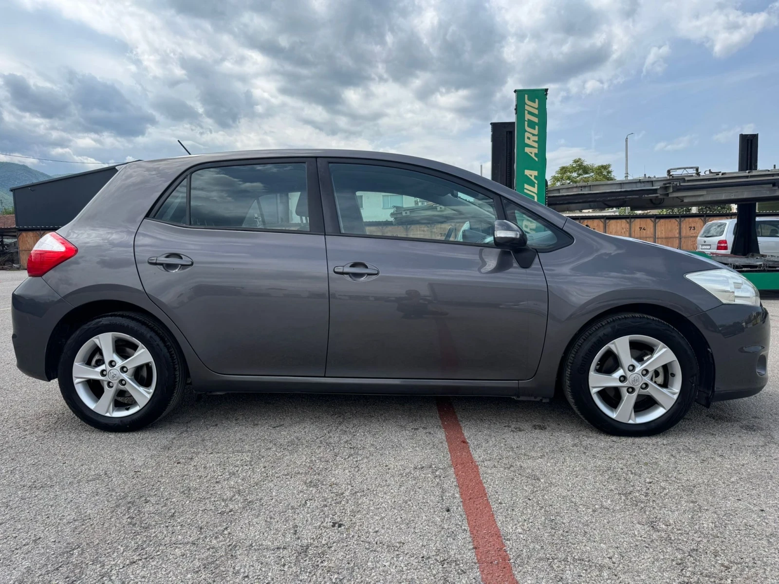Toyota Auris 1.4 D-4D  - изображение 9