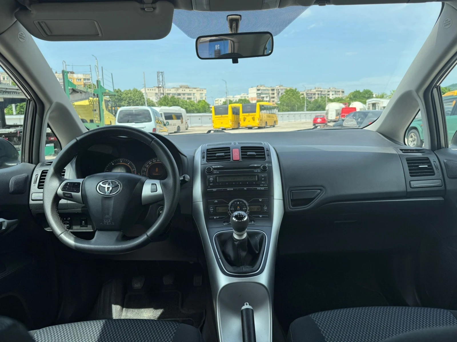 Toyota Auris 1.4 D-4D  - изображение 5
