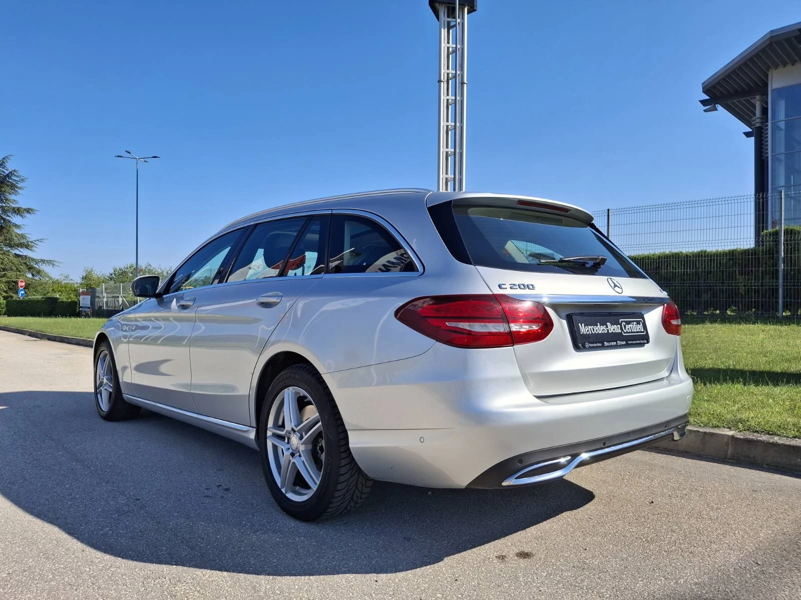 Mercedes-Benz C 200 4MATIC - изображение 4