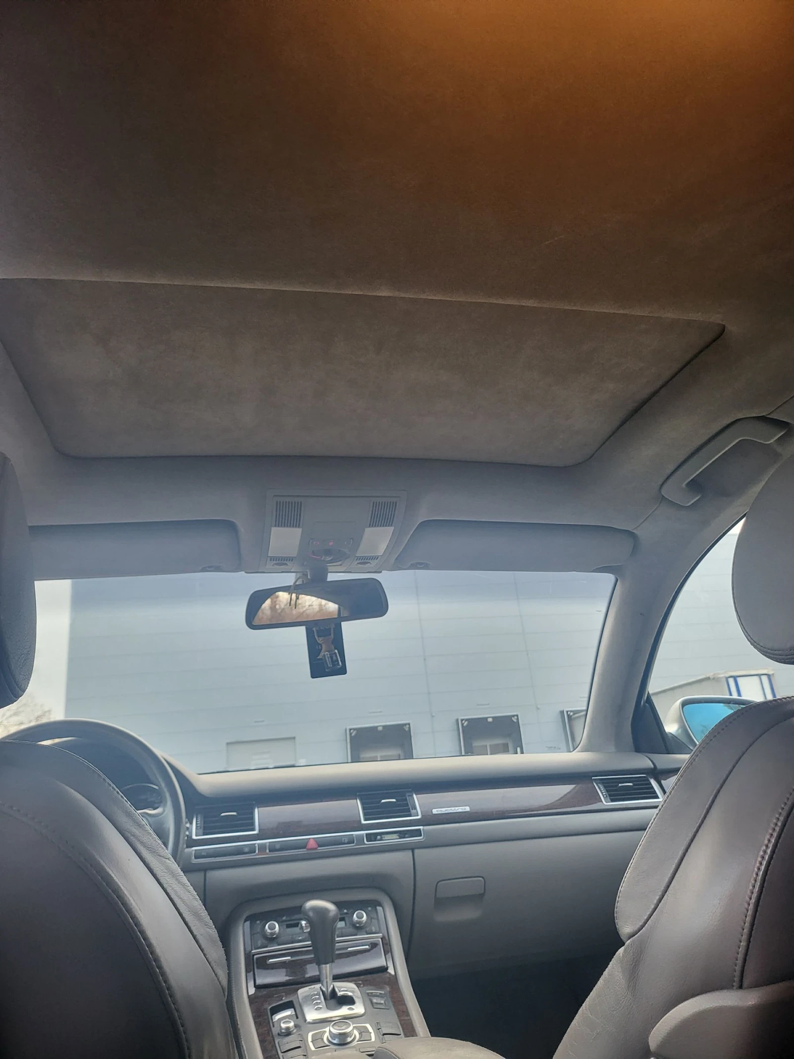 Audi A8 S8 face/D3 4.2i - изображение 7