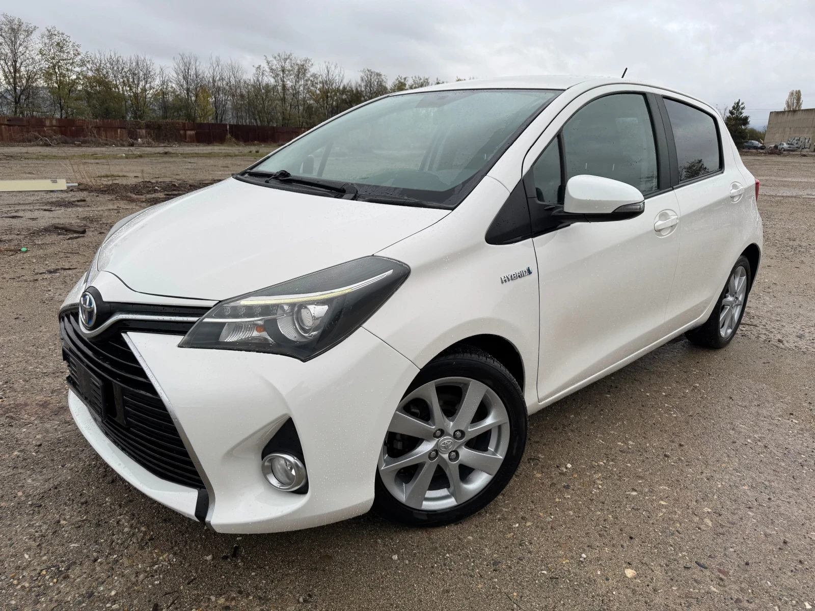 Toyota Yaris HYBRID 1.5 STYLE * AUTOMATIC* 2014* EURO 6* COC* K | Mobile.bg � ����������� 1