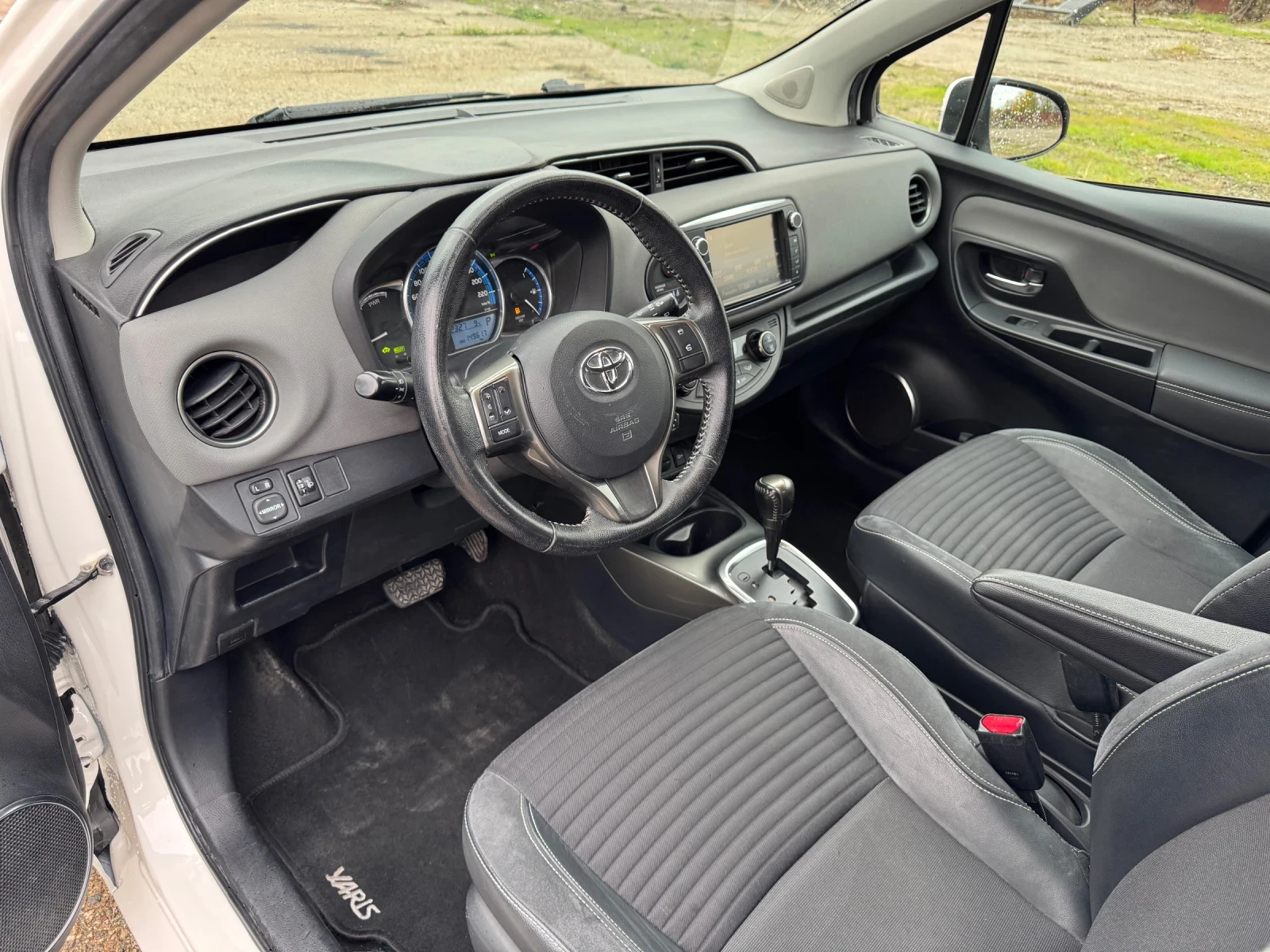 Toyota Yaris HYBRID 1.5 STYLE * AUTOMATIC* 2014* EURO 6* COC* K - изображение 7